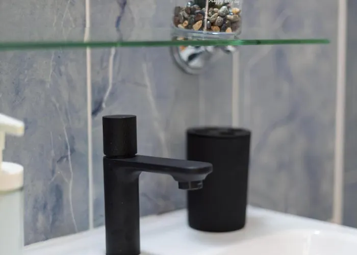 公寓 Nicky's Paphos